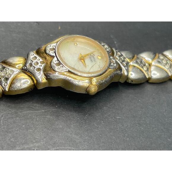 Vintage Caravelle By Bulova Two-Tone 19mm Quartz Women's Watch MOP Dial 7.25-7.5 - Picture 6 of 13